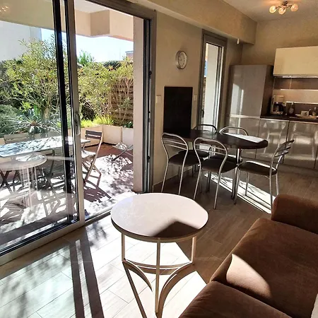 Avec Coin-nuit, Terrasse Et Parking, Centre Sainte-maxime, Proche Plages - 4 Pers. - Fr-1-780-61 Sainte-Maxime